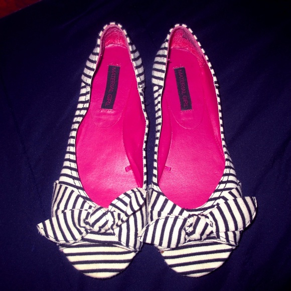 Ballet Flats - Picture 1 of 3